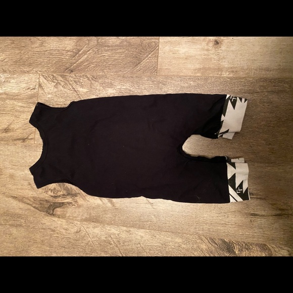 Infant romper - Picture 3 of 4